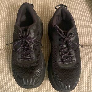 HOKA women’s Bondi 7 sneakers